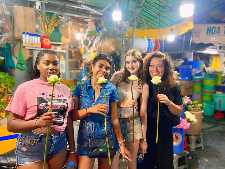 Saigon: Street Food Tasting & Sightseeing Tour by Motorbike - Price and value: what you’re really getting for $27