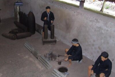 Small-Group Cu Chi Tunnels Half-Day Tour from Ho Chi Minh City - Documentary and Tunnel Layout: Getting Your Bearings Before You Go In