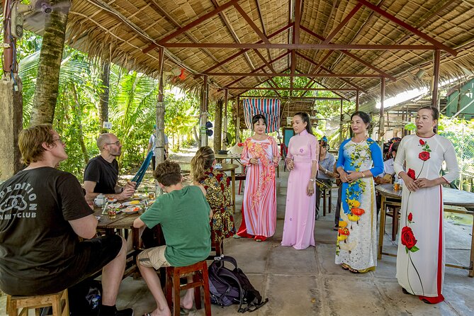 Small-Group Mekong Delta Day Trip: Boat Ride, Cottages & Pagoda - Vĩnh Tràng Pagoda: the cultural anchor of the day