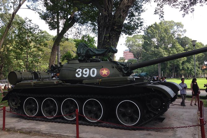Small-group Saigon City & Cu Chi Tunnels Day Trip - Emperor Jade Pagoda: Culture You Can See Up Close