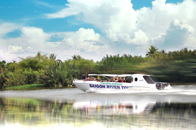 VIP Tour in Saigon: Romantic Sunset Cocktail by SpeedBoat - Meeting at Bach Dang Pier: smooth entry, short evening, smart timing